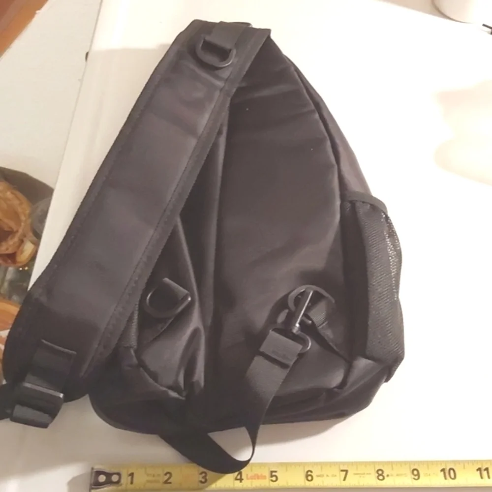 Mosiso sling backpack
